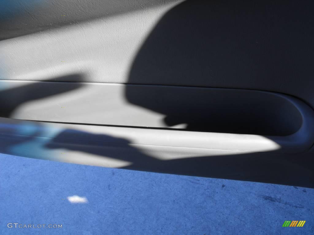 2005 Impala  - Medium Gray Metallic / Medium Gray photo #29