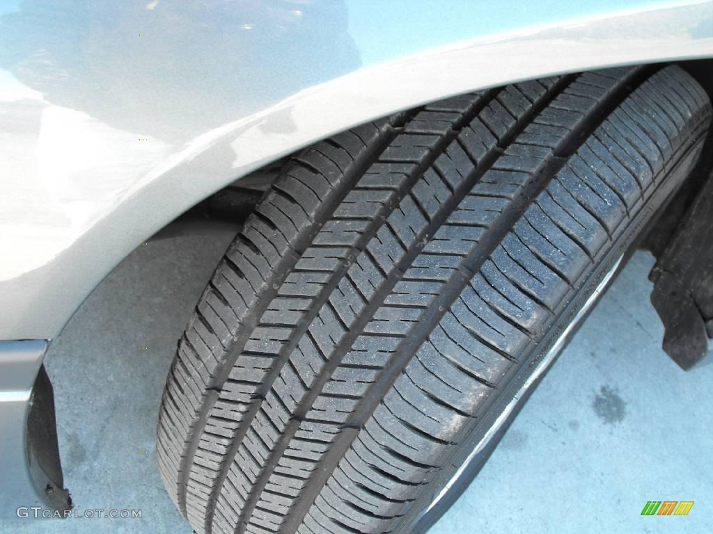 2005 Impala  - Medium Gray Metallic / Medium Gray photo #34