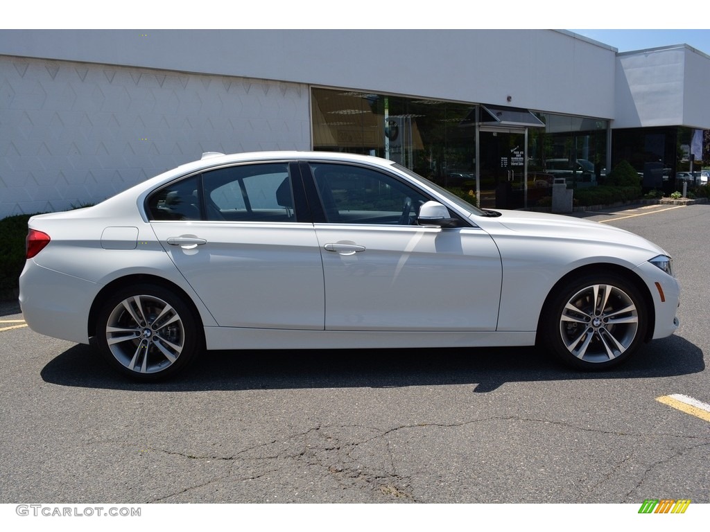 2017 3 Series 330i xDrive Sedan - Alpine White / Black photo #2