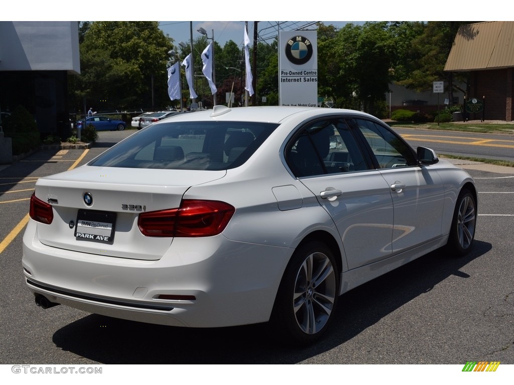 2017 3 Series 330i xDrive Sedan - Alpine White / Black photo #3