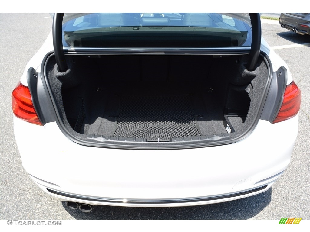 2017 3 Series 330i xDrive Sedan - Alpine White / Black photo #22