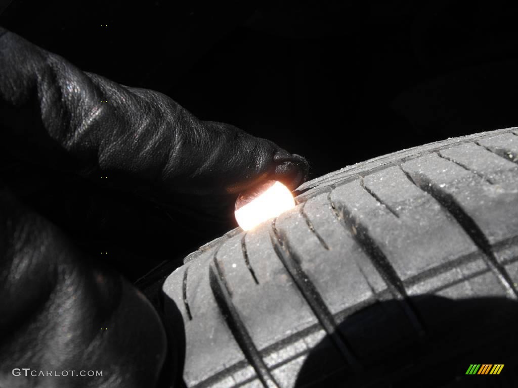 2005 Impala  - Medium Gray Metallic / Medium Gray photo #37