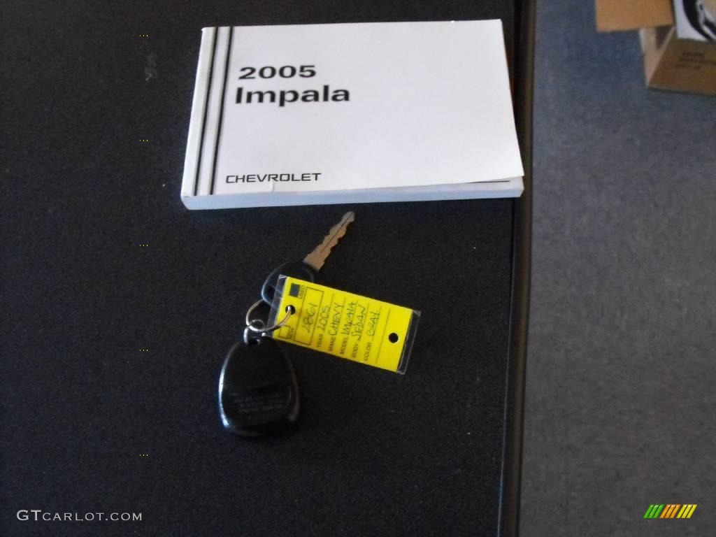 2005 Impala  - Medium Gray Metallic / Medium Gray photo #48
