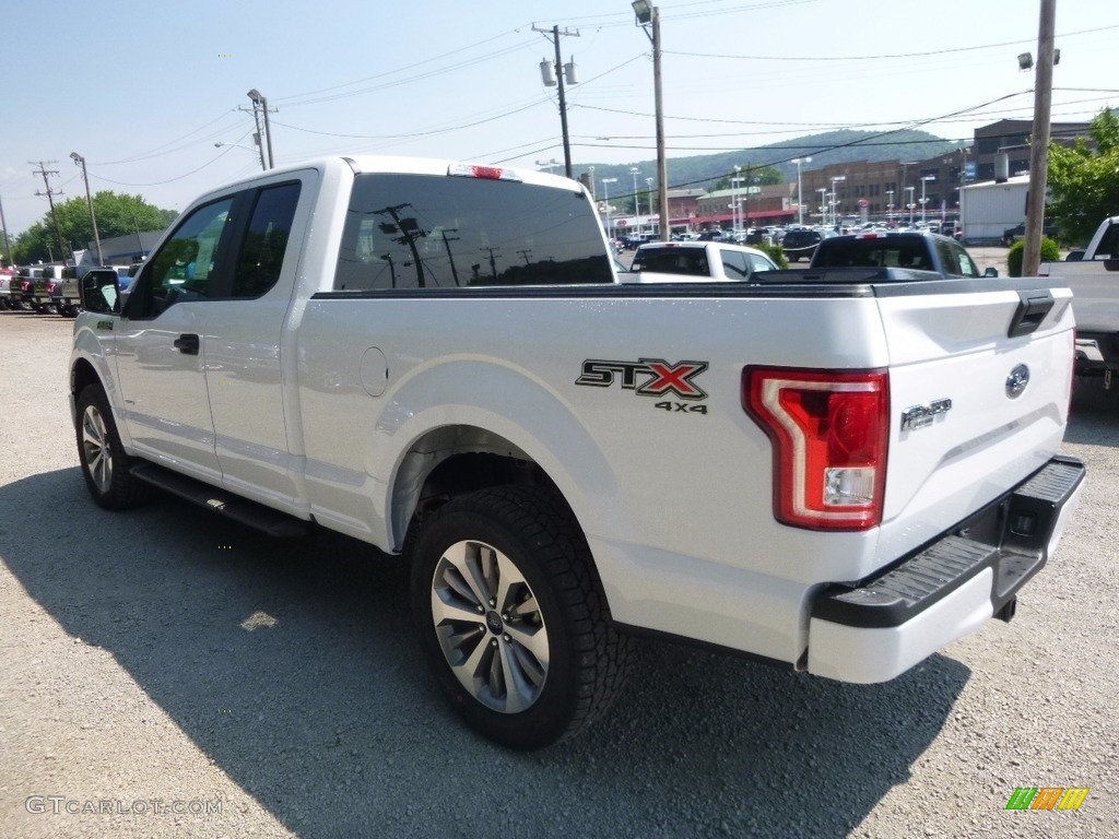 2017 F150 XL SuperCab 4x4 - Oxford White / Earth Gray photo #4