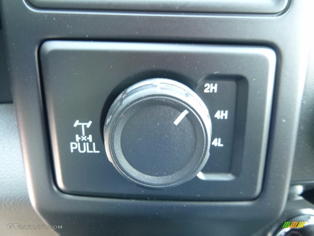 2017 F150 XL SuperCab 4x4 - Oxford White / Earth Gray photo #17