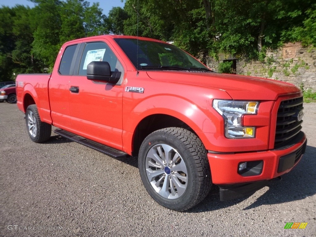 2017 F150 XL SuperCab 4x4 - Race Red / Earth Gray photo #8