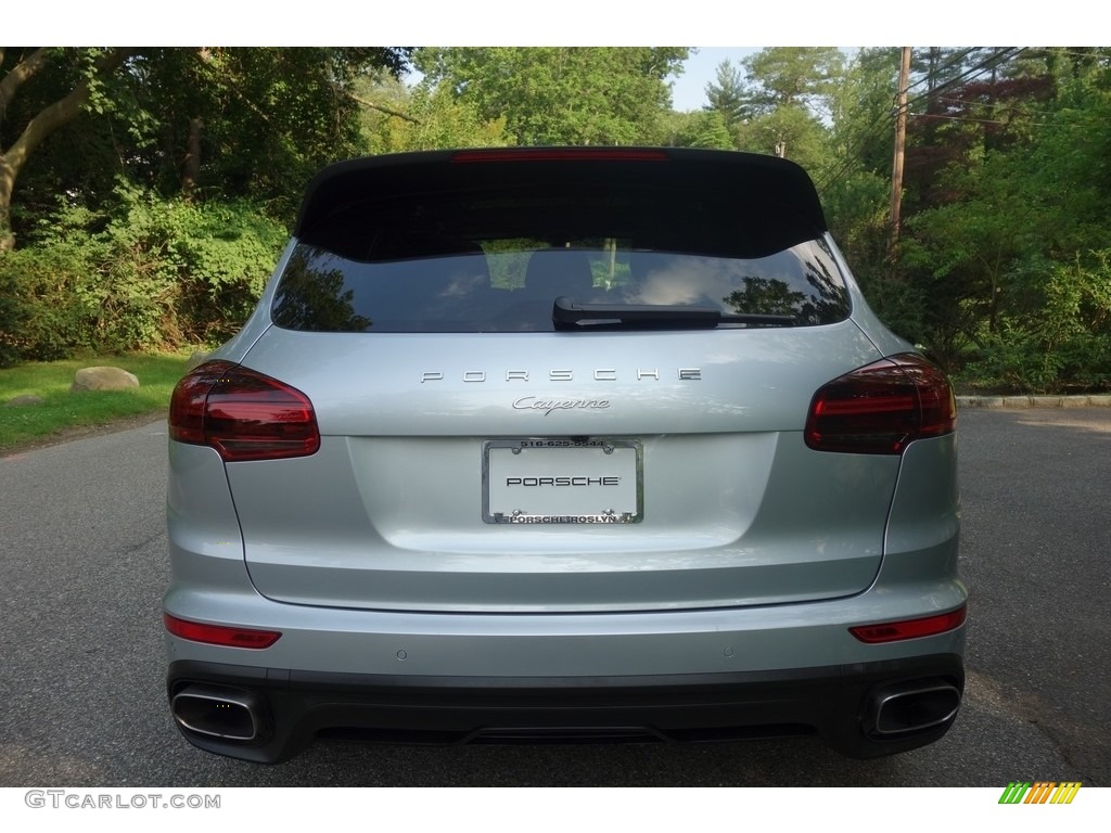 2017 Cayenne Platinum Edition - Rhodium Silver Metallic / Black photo #5