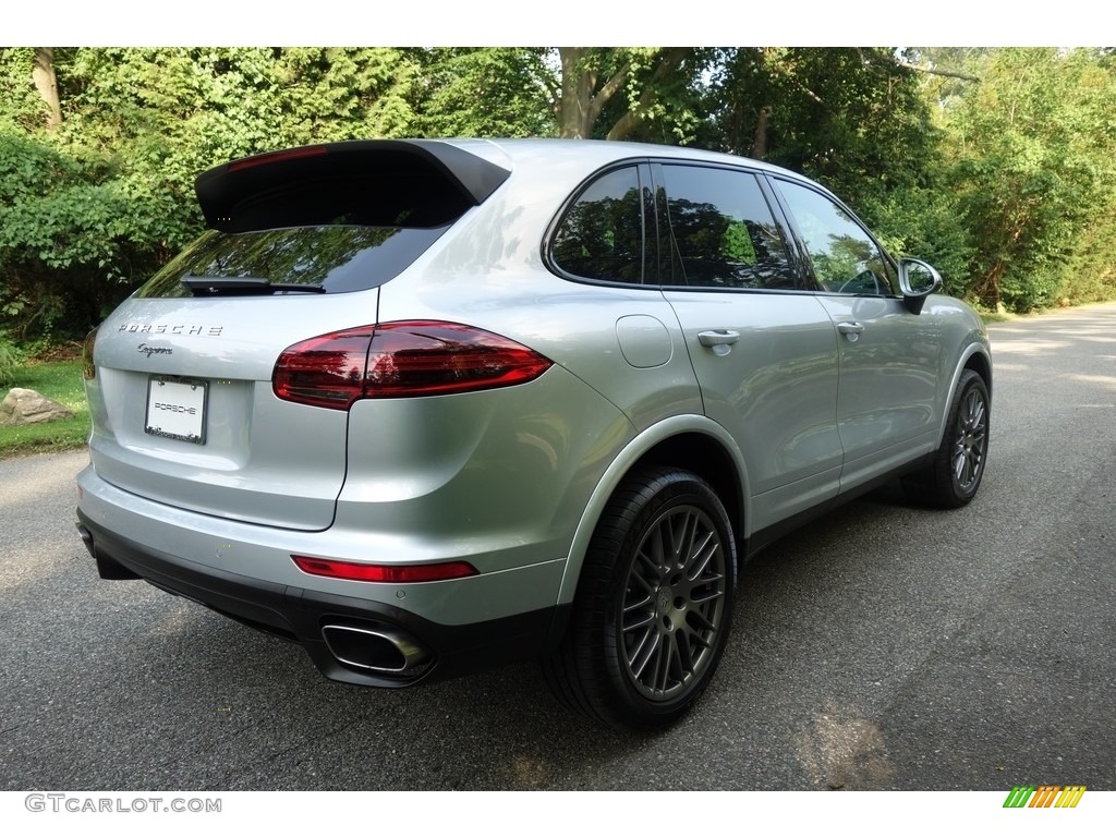 2017 Cayenne Platinum Edition - Rhodium Silver Metallic / Black photo #6