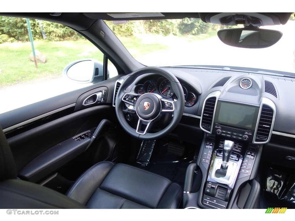 2017 Cayenne Platinum Edition - Rhodium Silver Metallic / Black photo #12