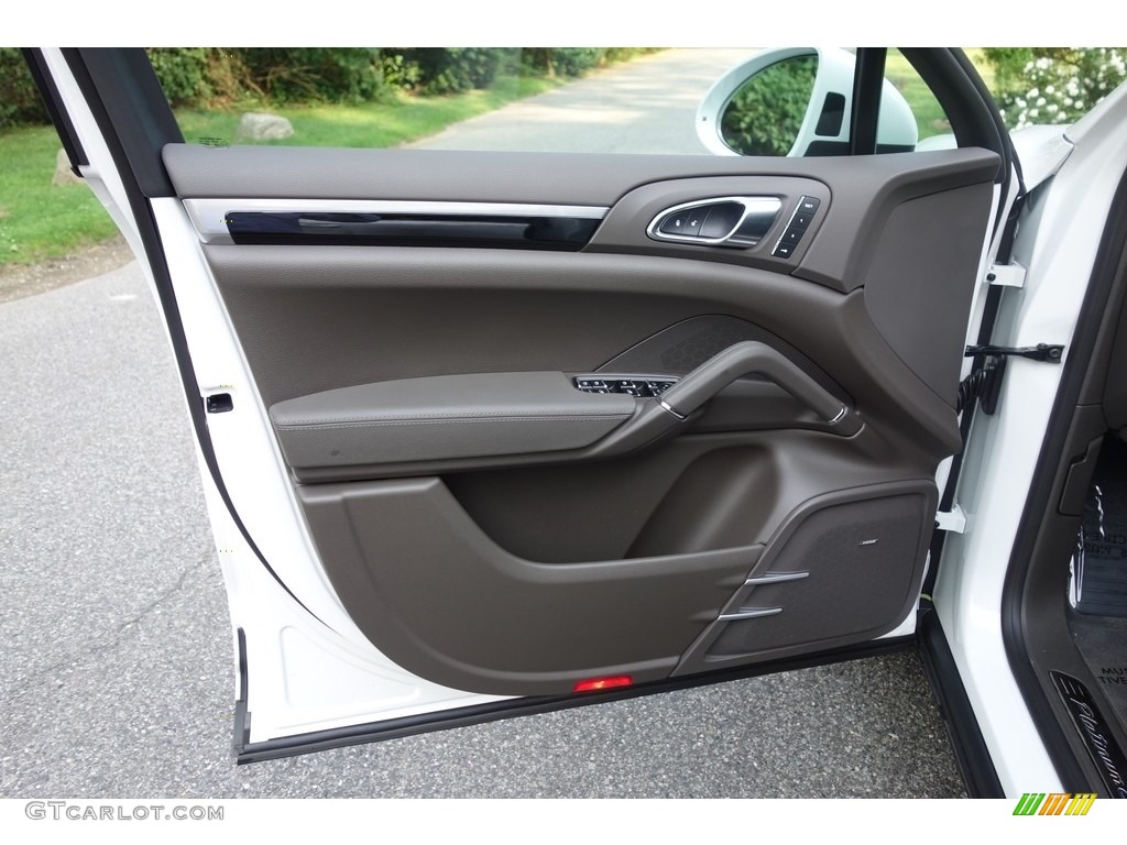 2017 Porsche Cayenne Platinum Edition Agate Grey Door Panel Photo #121030608