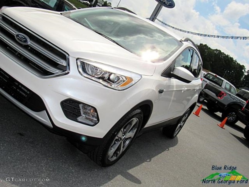 2017 Escape SE 4WD - White Platinum / Charcoal Black photo #32