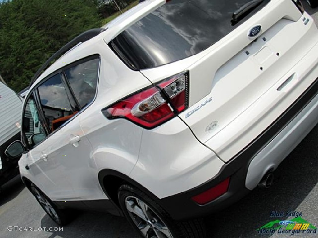 2017 Escape SE 4WD - White Platinum / Charcoal Black photo #35