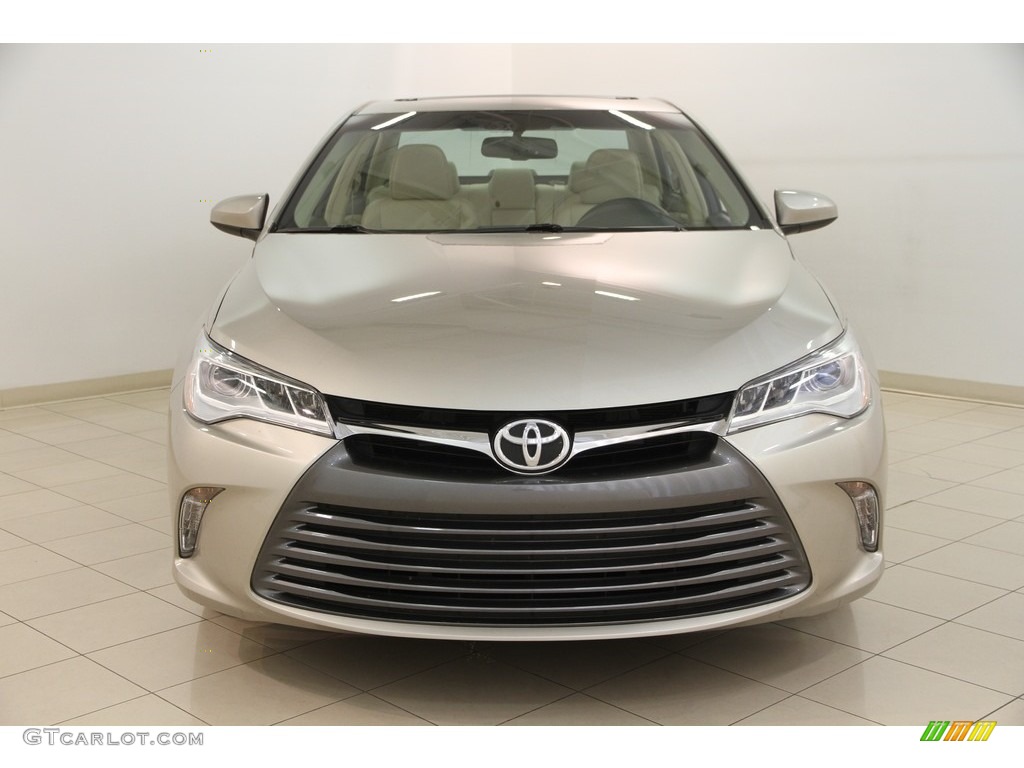 2015 Camry XLE V6 - Creme Brulee Mica / Almond photo #2