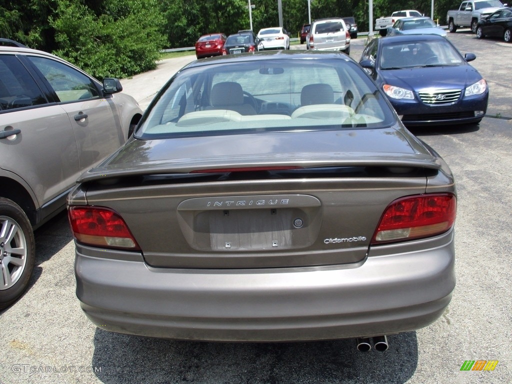2001 Intrigue GL - Sandstone / Neutral photo #4