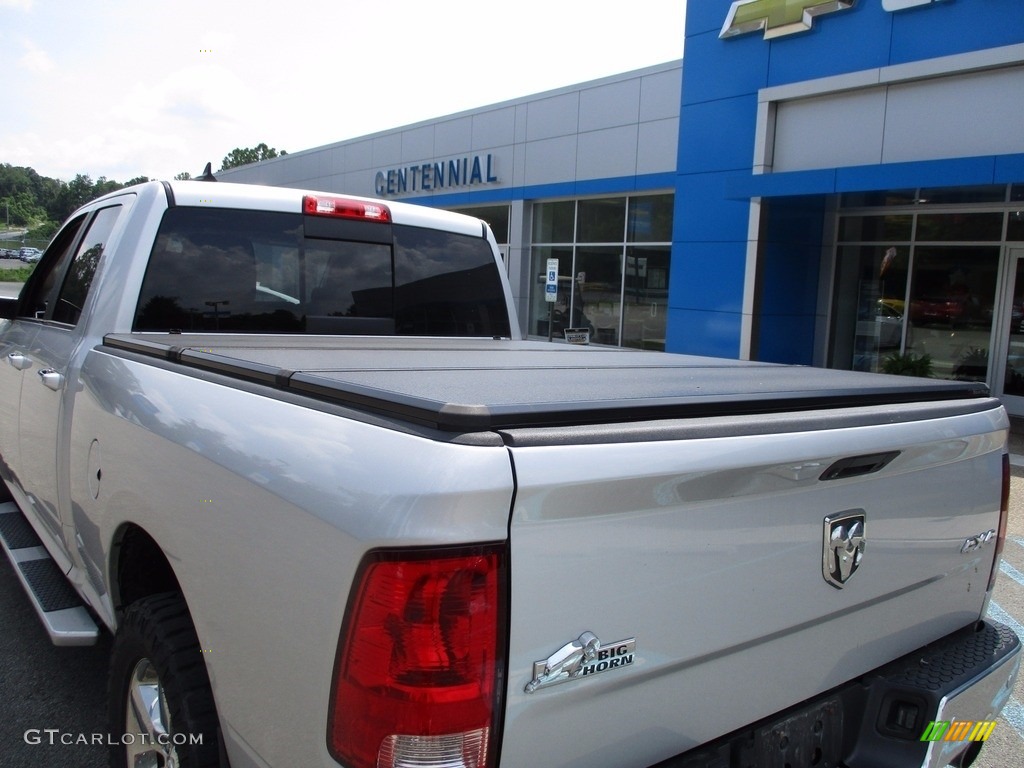 2014 1500 SLT Quad Cab 4x4 - Bright Silver Metallic / Black/Diesel Gray photo #8