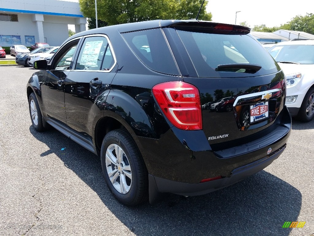2017 Equinox LS - Black / Jet Black photo #4