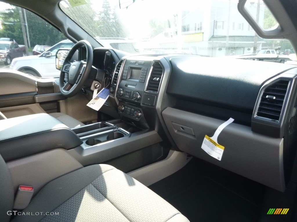 2017 F150 XLT SuperCab 4x4 - Oxford White / Earth Gray photo #5