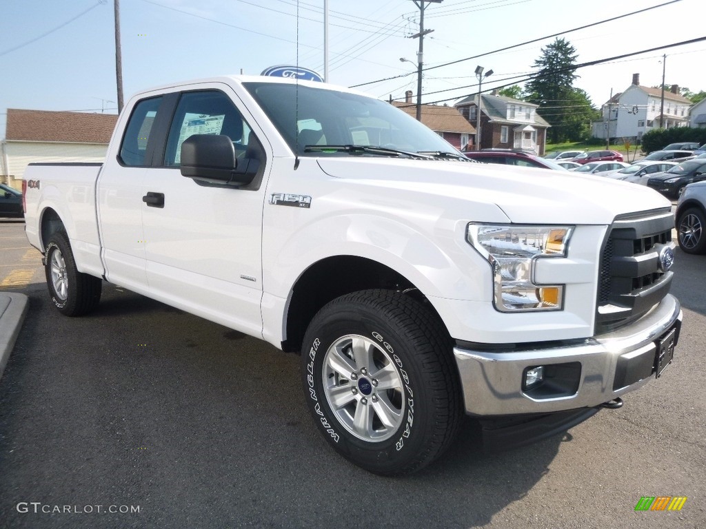 2017 F150 XL SuperCab 4x4 - Oxford White / Earth Gray photo #3