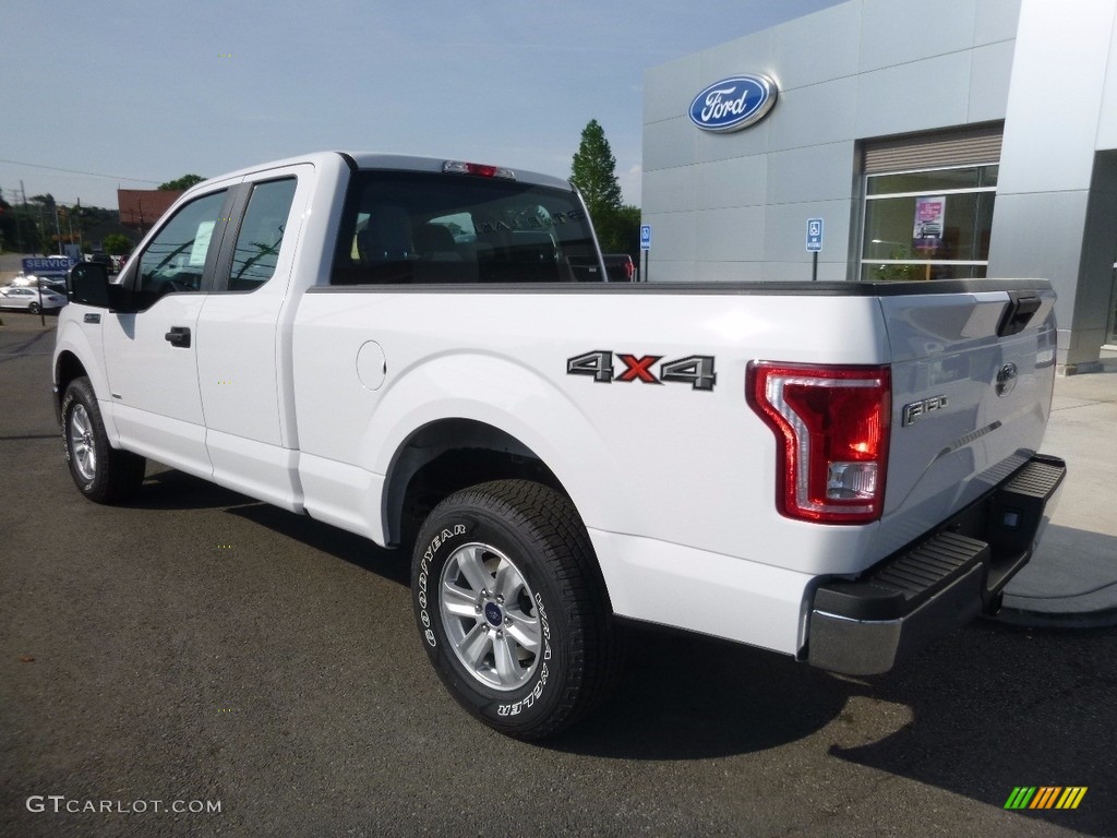 2017 F150 XL SuperCab 4x4 - Oxford White / Earth Gray photo #8