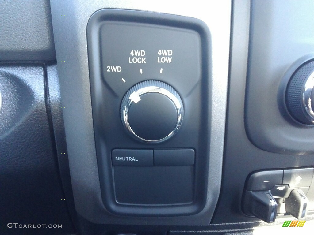 2017 Ram 4500 Tradesman Regular Cab 4x4 Chassis Controls Photo #121051877