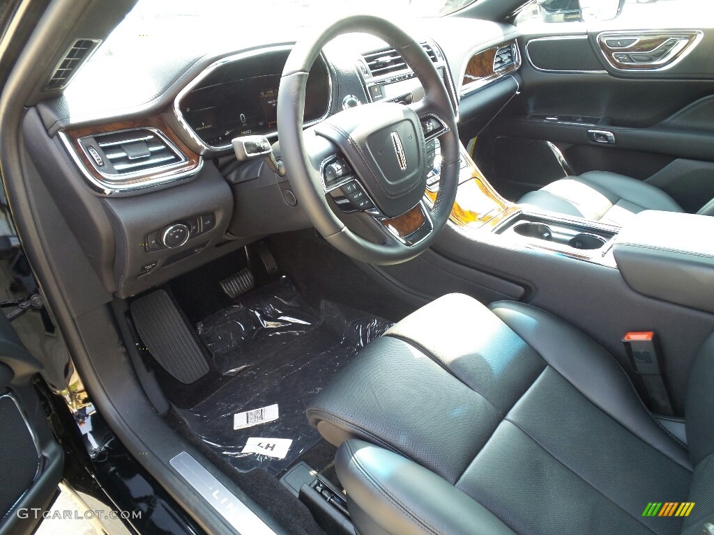 2017 Lincoln Continental Reserve AWD Front Seat Photo #121058846