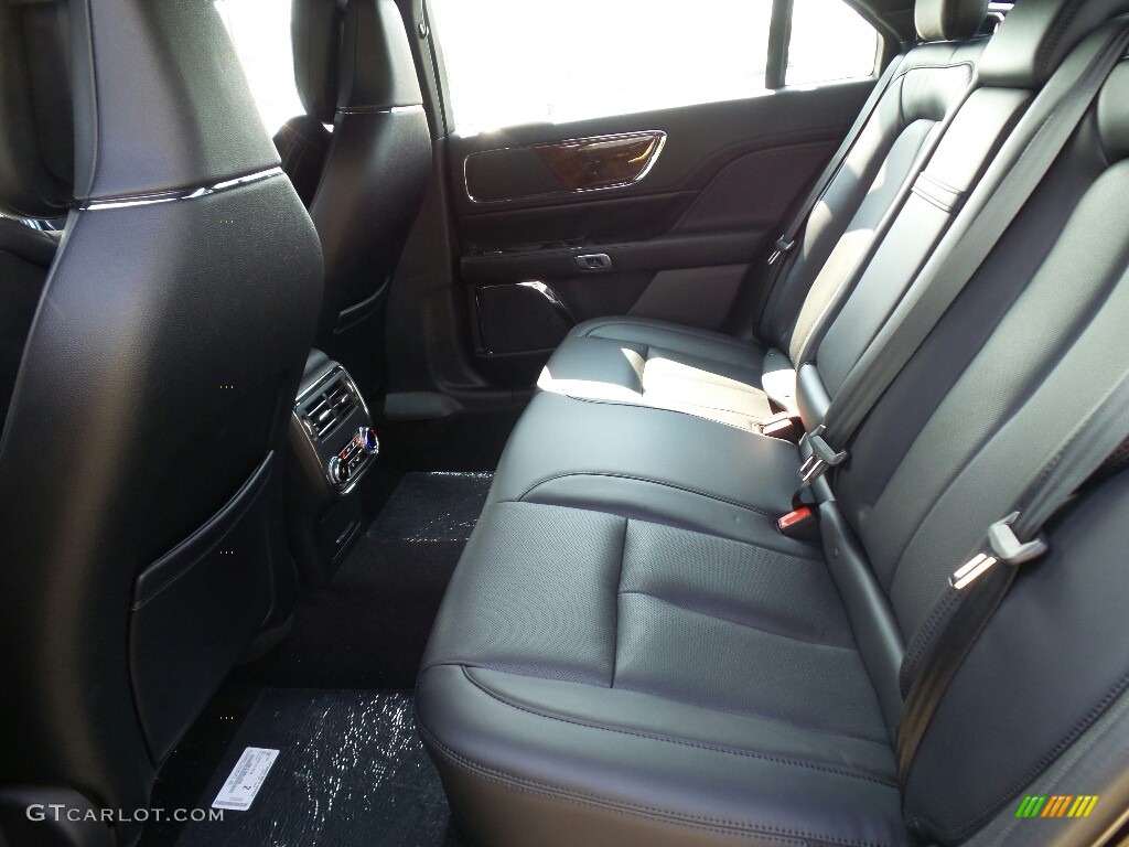 2017 Lincoln Continental Reserve AWD Rear Seat Photo #121058867