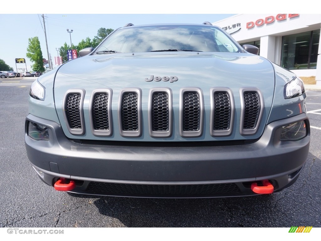 2015 Cherokee Trailhawk 4x4 - Anvil / Trailhawk Black photo #2