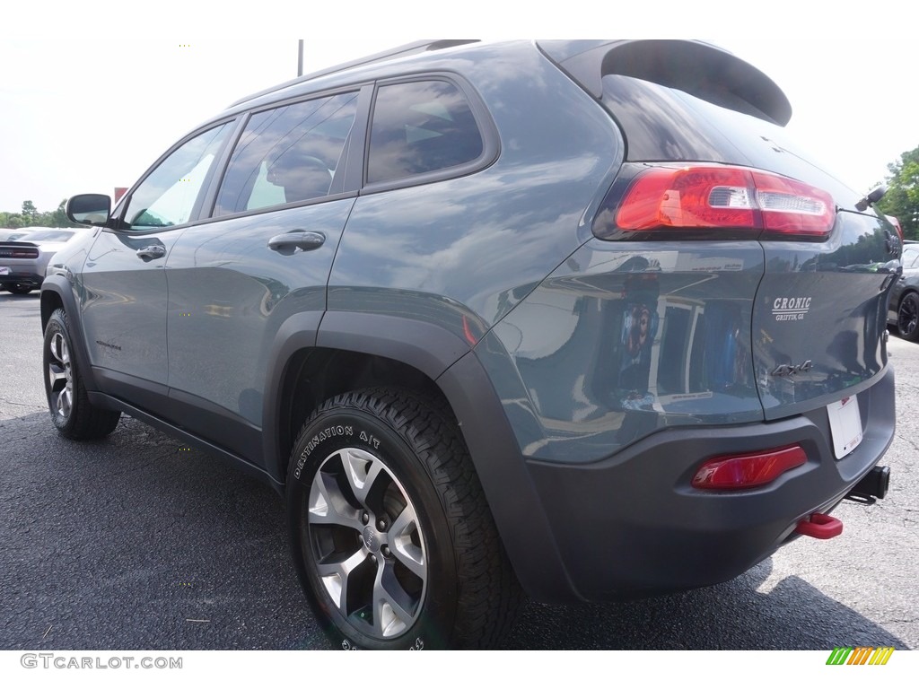 2015 Cherokee Trailhawk 4x4 - Anvil / Trailhawk Black photo #5