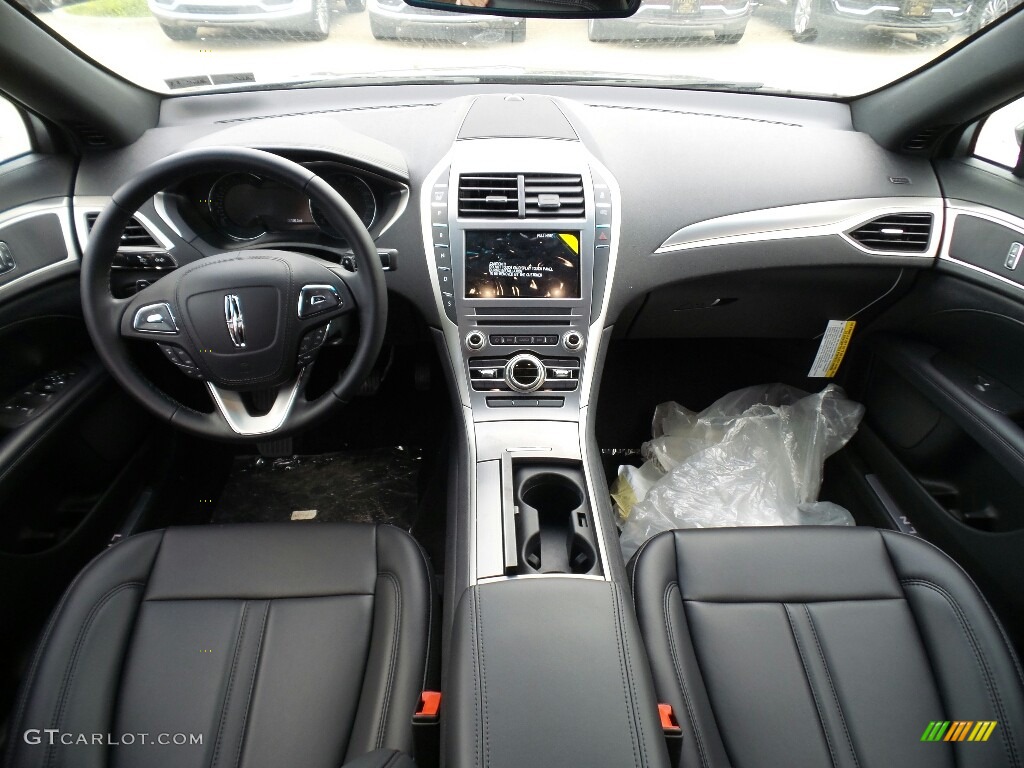 Ebony Interior 2017 Lincoln MKZ Premier Photo #121061383