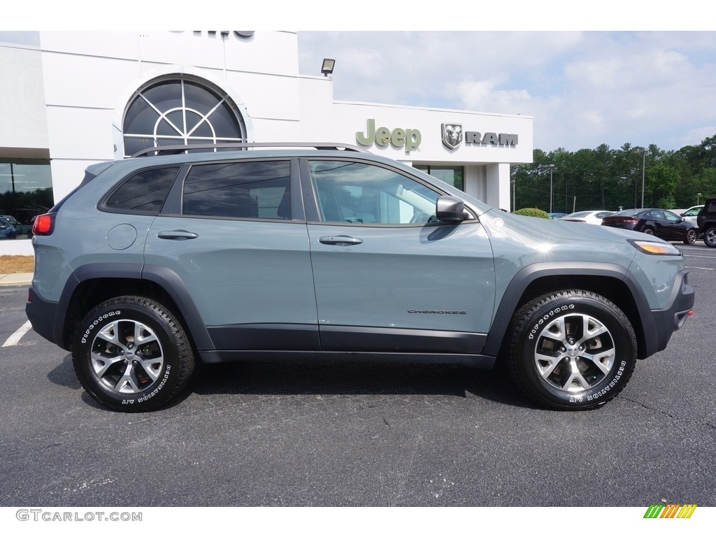 2015 Cherokee Trailhawk 4x4 - Anvil / Trailhawk Black photo #8