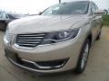 2017 Palladium White Gold Lincoln MKX Reserve AWD  photo #1