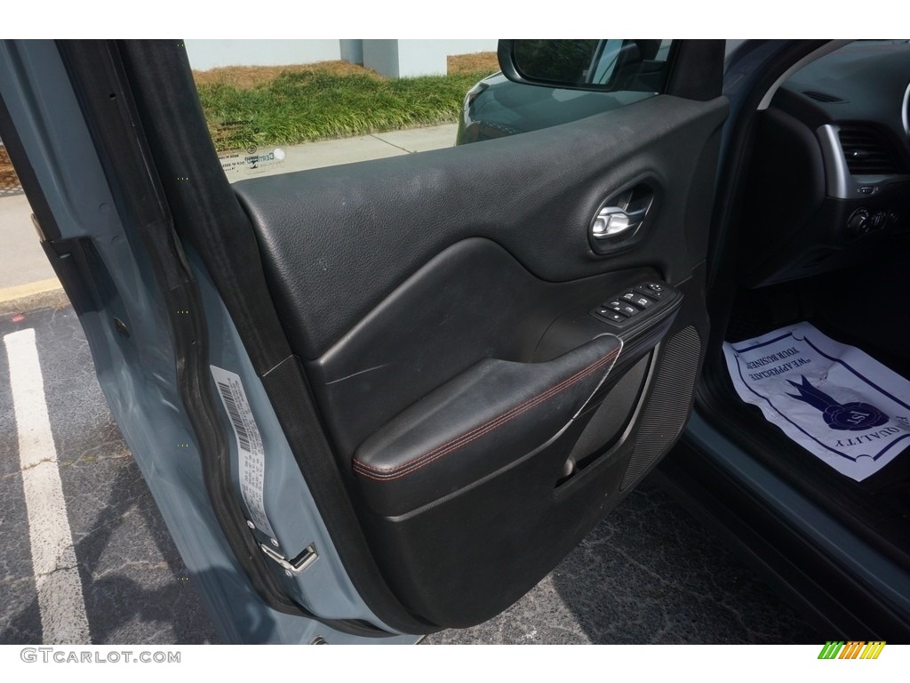 2015 Cherokee Trailhawk 4x4 - Anvil / Trailhawk Black photo #12