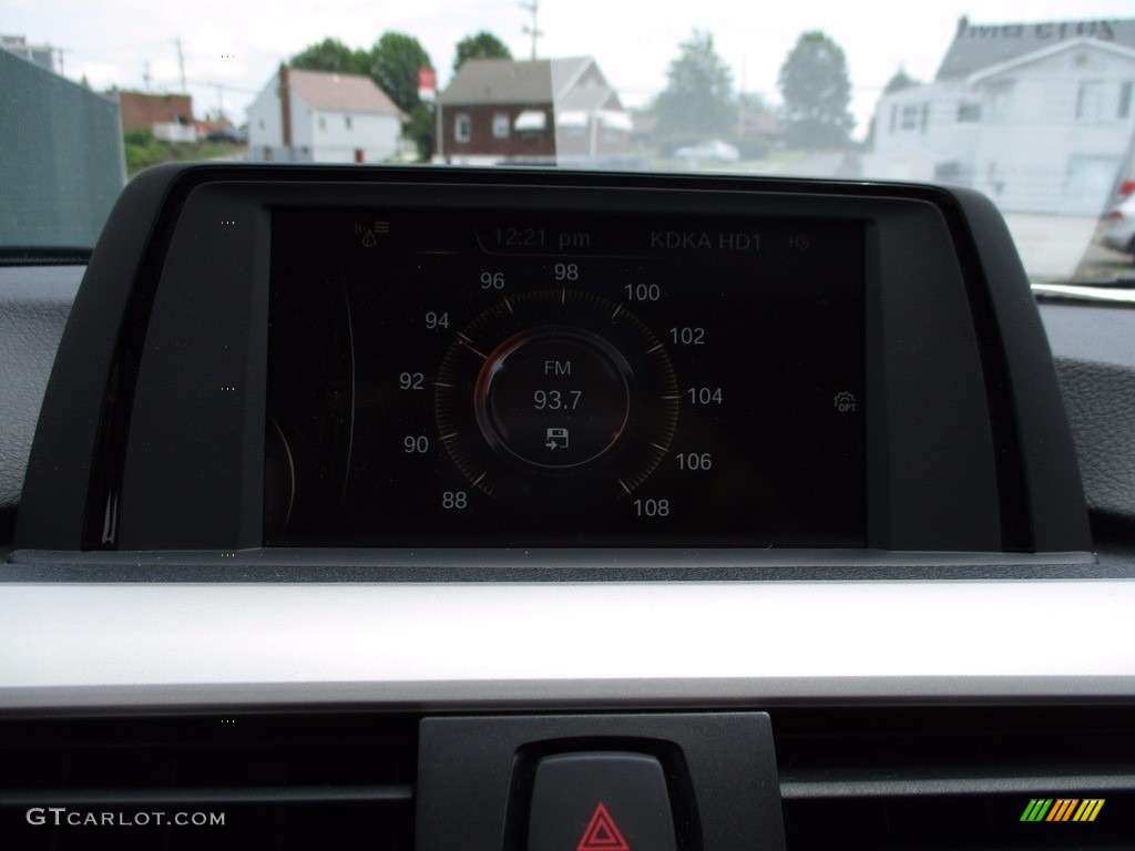 2015 3 Series 320i xDrive Sedan - Alpine White / Black photo #16