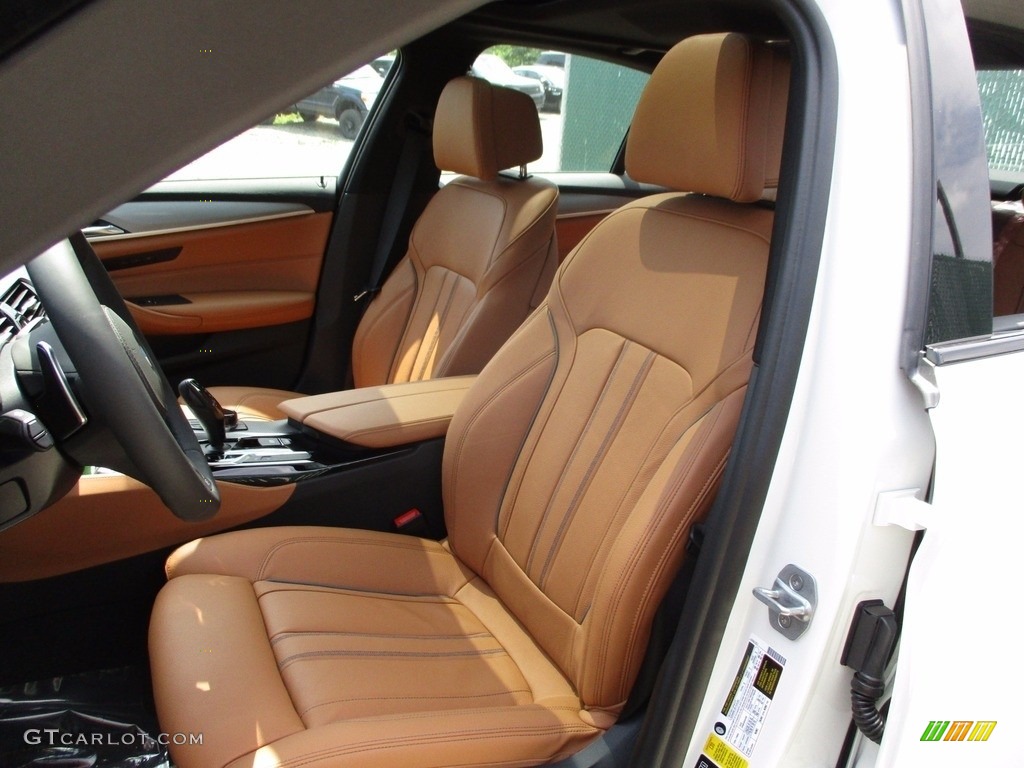 2018 BMW 5 Series M550i xDrive Sedan Front Seat Photo #121065531
