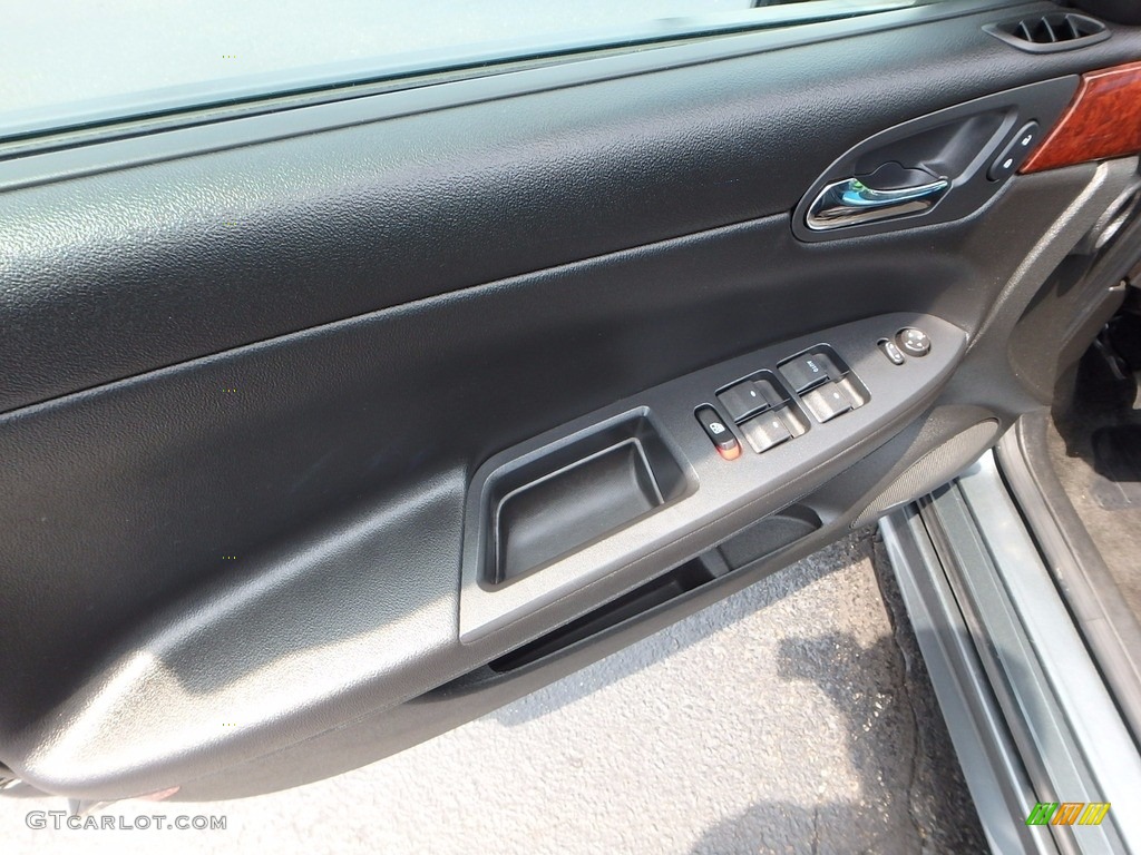 2011 Impala LT - Cyber Gray Metallic / Ebony photo #24