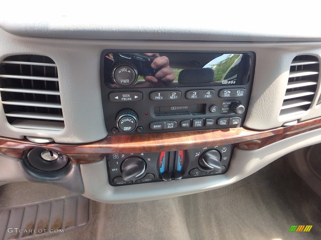 2002 Impala  - White / Medium Gray photo #14