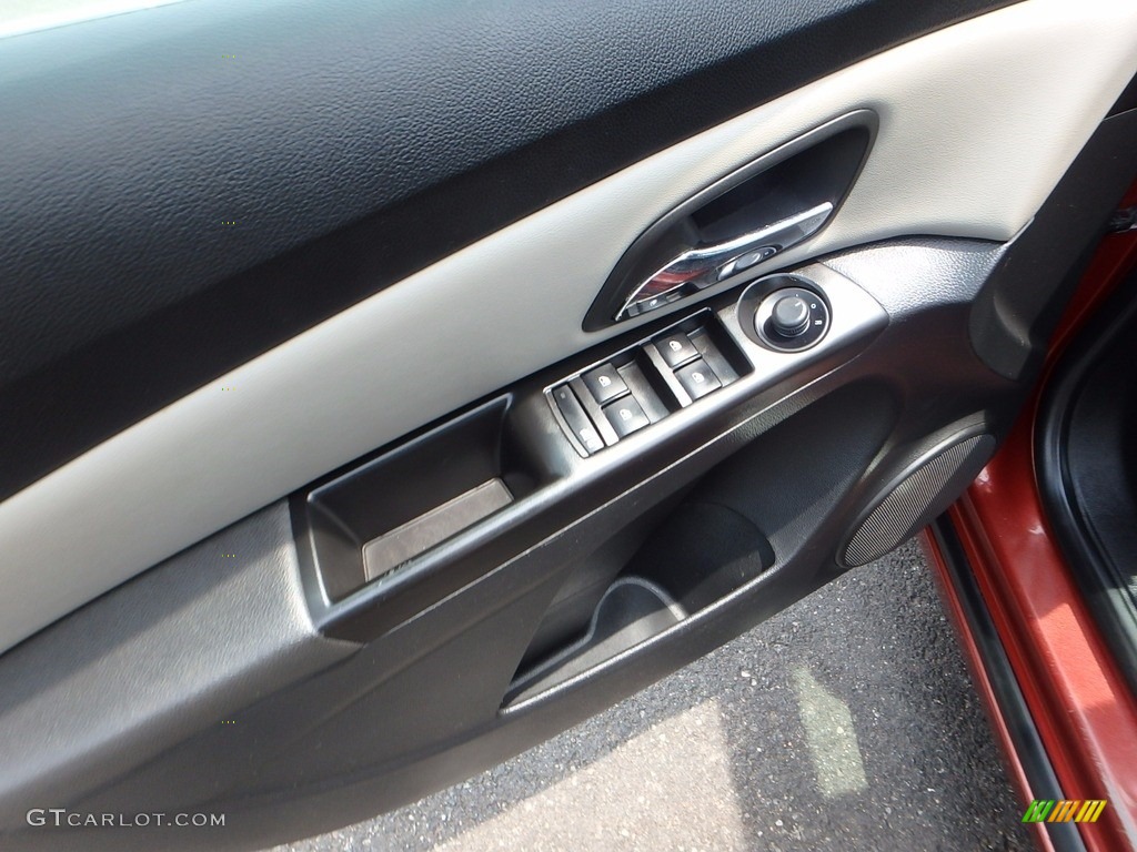 2012 Cruze LS - Autumn Red Metallic / Jet Black/Medium Titanium photo #11