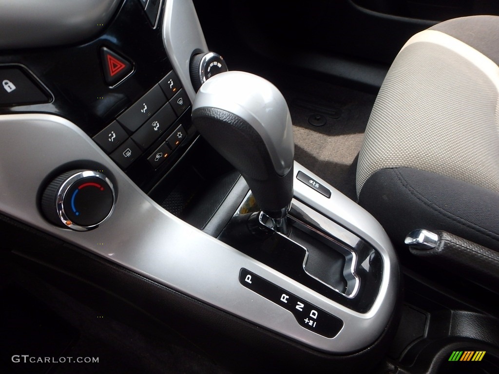 2012 Cruze LS - Autumn Red Metallic / Jet Black/Medium Titanium photo #12