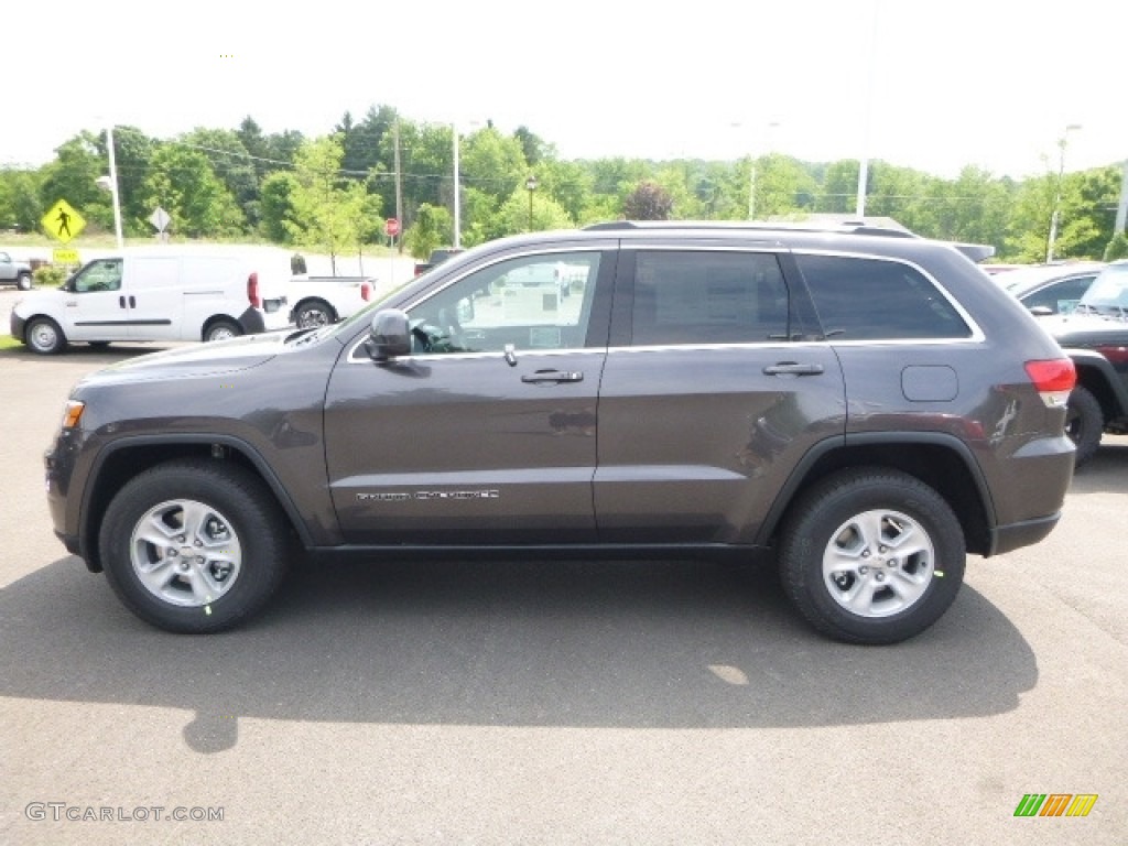 2017 Grand Cherokee Laredo 4x4 - Granite Crystal Metallic / Black photo #2