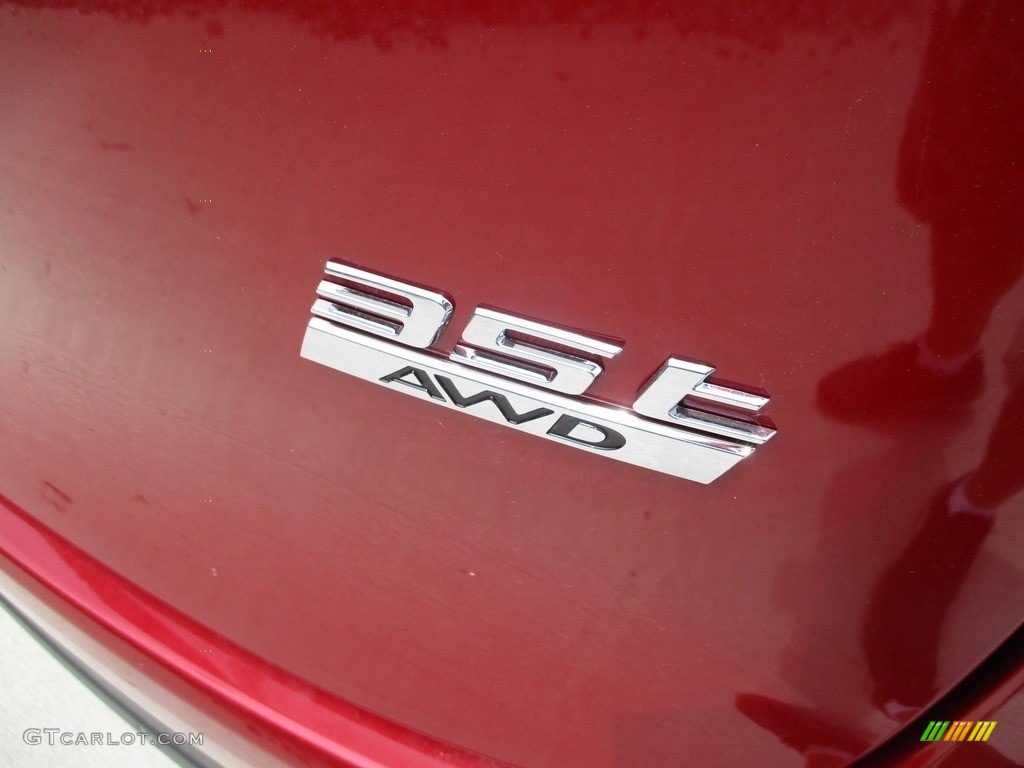 2018 Jaguar F-PACE 35t AWD Premium Marks and Logos Photos