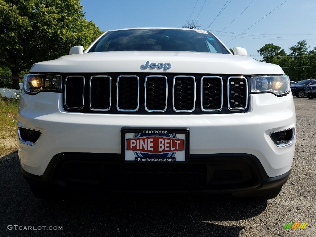 2017 Grand Cherokee Laredo 4x4 - Bright White / Black photo #3