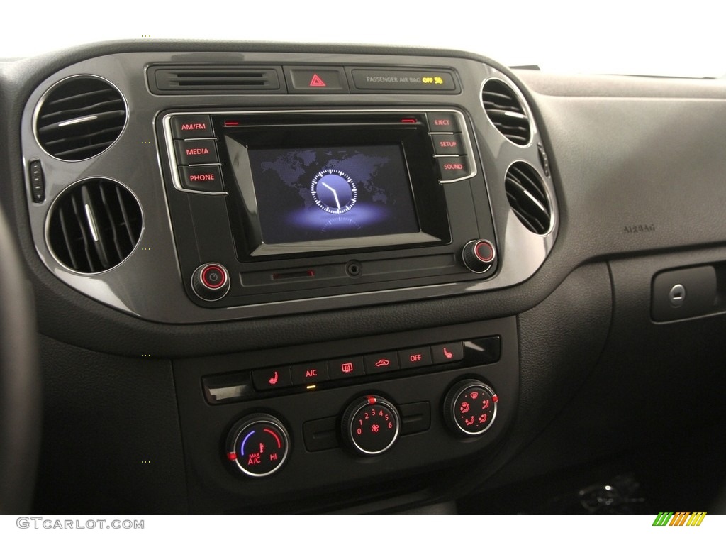 2016 Volkswagen Tiguan S 4MOTION Controls Photo #121073111