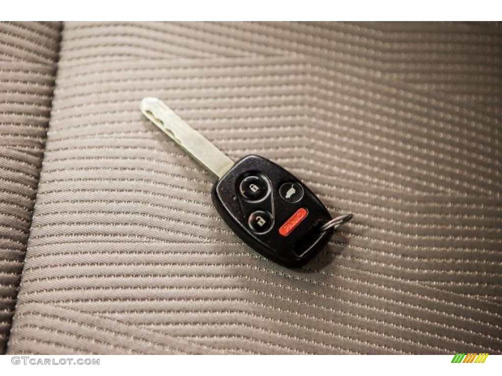 2015 Pilot EX - Alabaster Silver Metallic / Gray photo #11