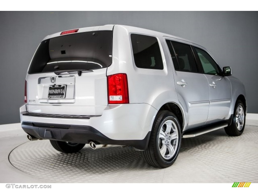 2015 Pilot EX - Alabaster Silver Metallic / Gray photo #13