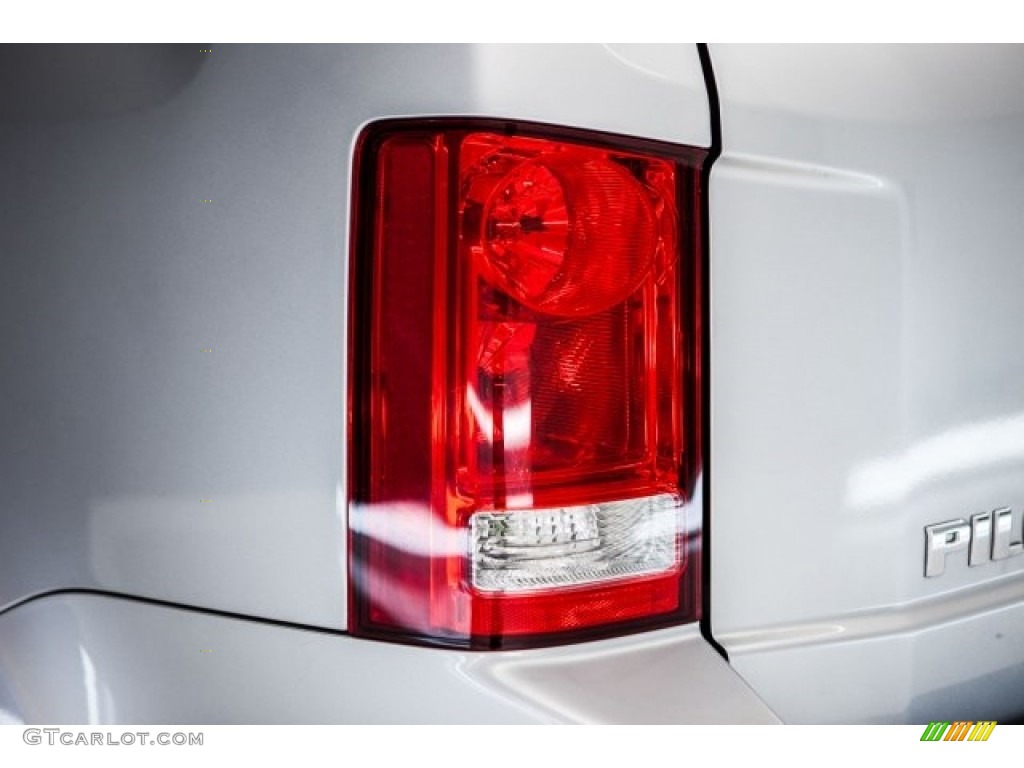 2015 Pilot EX - Alabaster Silver Metallic / Gray photo #23