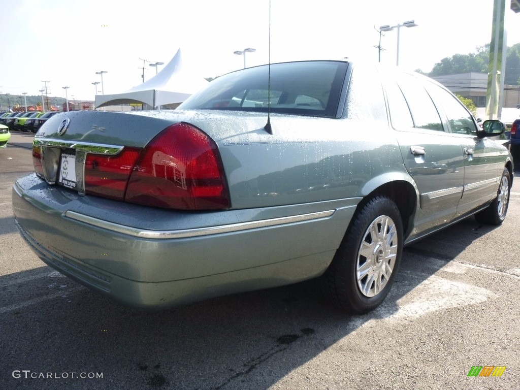 2005 Grand Marquis GS - Light Ice Blue Metallic / Light Flint photo #5