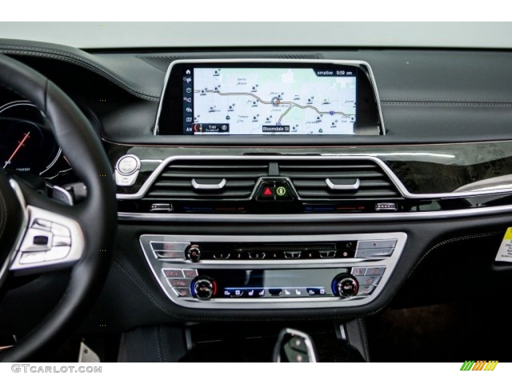 2018 BMW 7 Series 750i Sedan Controls Photo #121079289