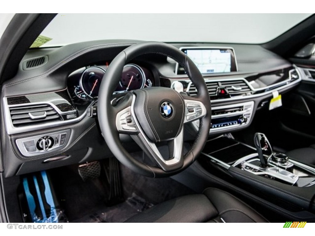 2018 BMW 7 Series 740i Sedan Black Dashboard Photo #121079493