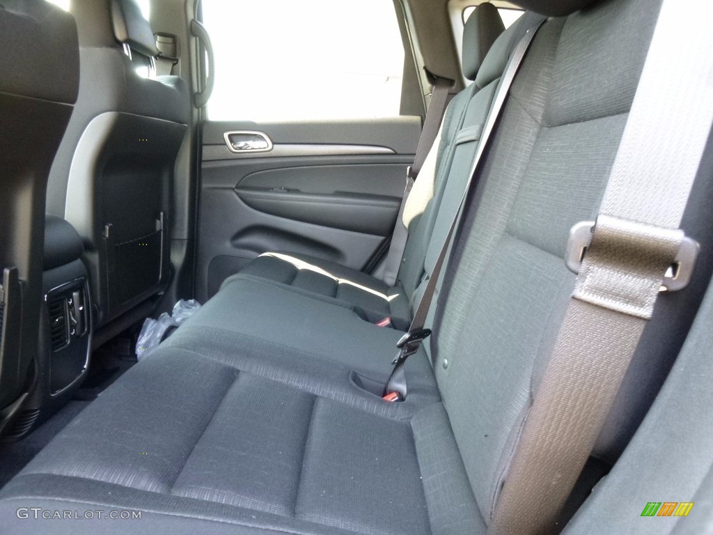 2017 Grand Cherokee Laredo 4x4 - Diamond Black Crystal Pearl / Black photo #13