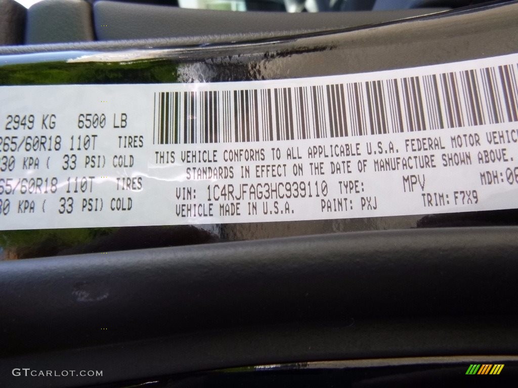 2017 Grand Cherokee Laredo 4x4 - Diamond Black Crystal Pearl / Black photo #16